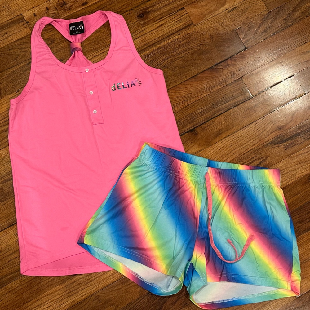 Tank top / shorts lounge set. Size M